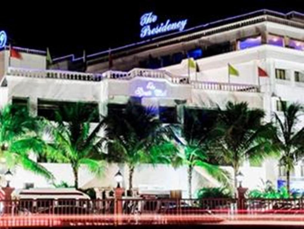 The Presidency Hotel Бхубанешвар Екстериор снимка